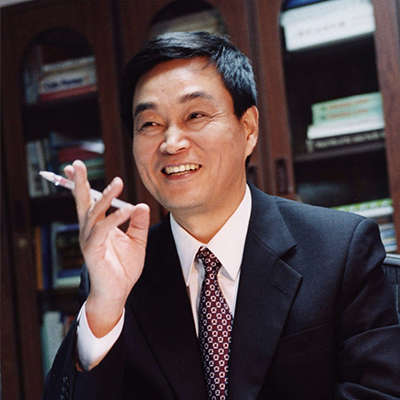 How did Liu Yongxing get so rich? [Net Worth 2023]