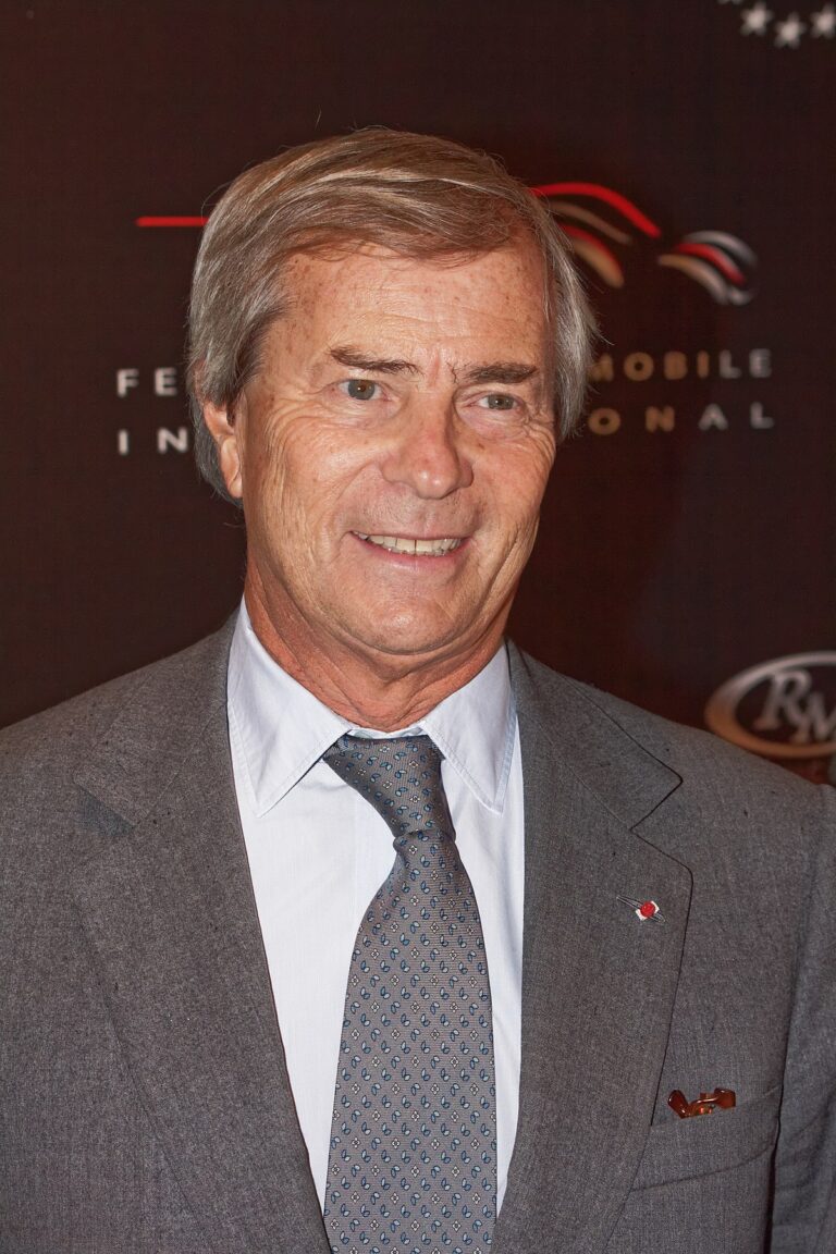 How did Vincent Bollore get so rich? [Net Worth 2023]